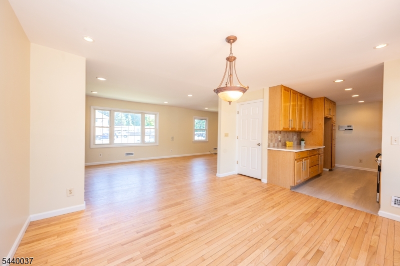 4 Van Duyne Ave