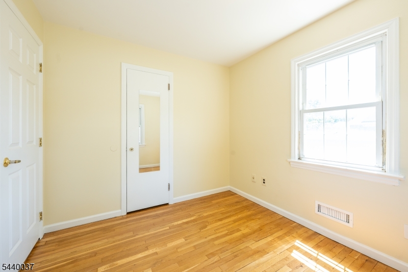 4 Van Duyne Ave