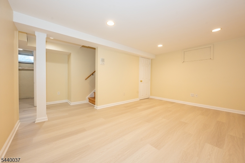 4 Van Duyne Ave