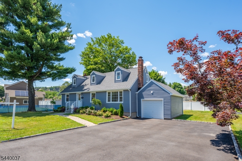 4 Van Duyne Ave