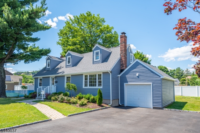 4 Van Duyne Ave