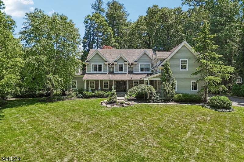 4 Holmehill Ln