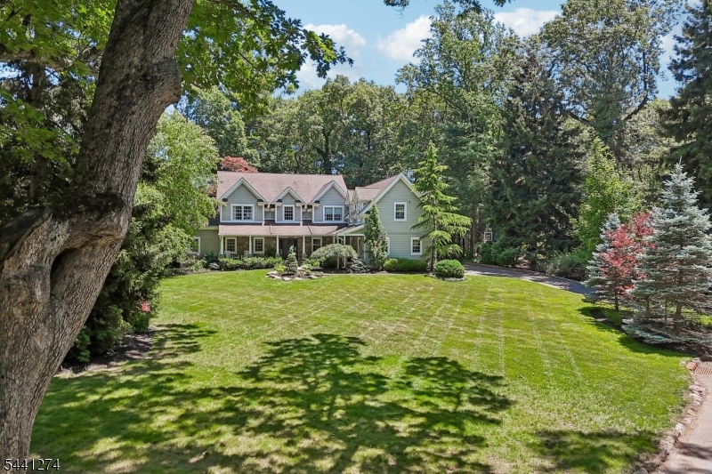 4 Holmehill Ln