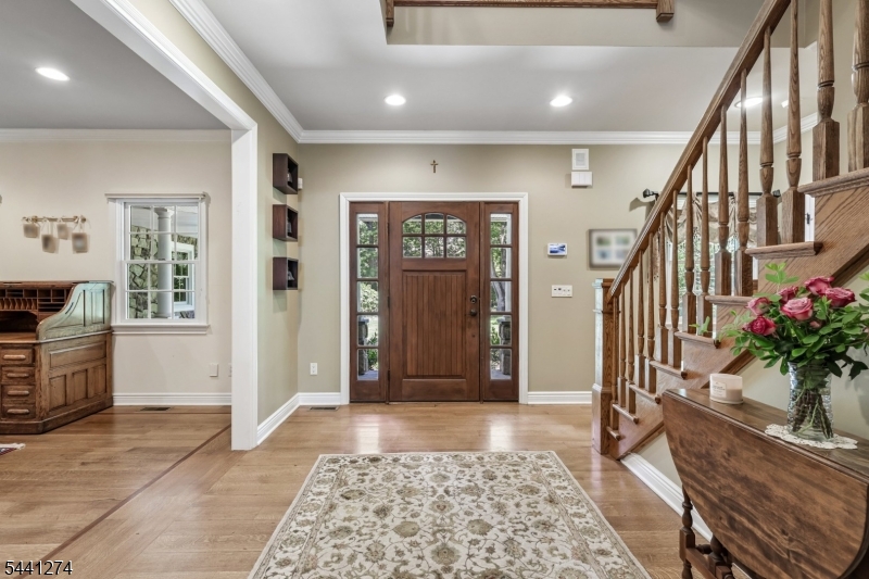 4 Holmehill Ln