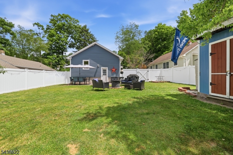 5 Fern Ln