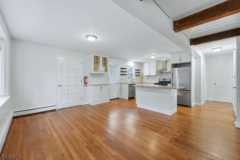 344 Mountain Ave