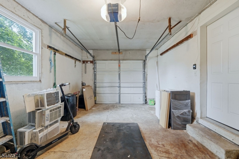 344 Mountain Ave
