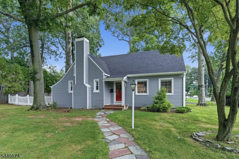 344 Mountain Ave