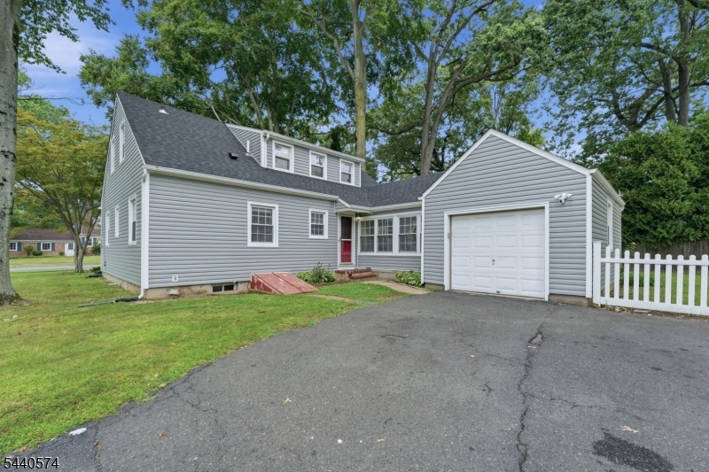 344 Mountain Ave