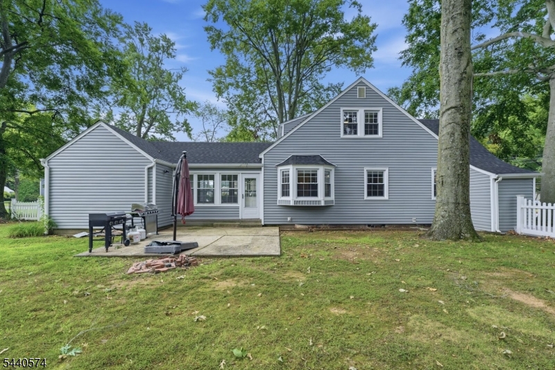 344 Mountain Ave