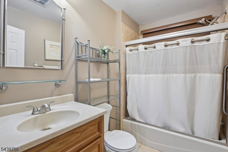41 Carey Rd
