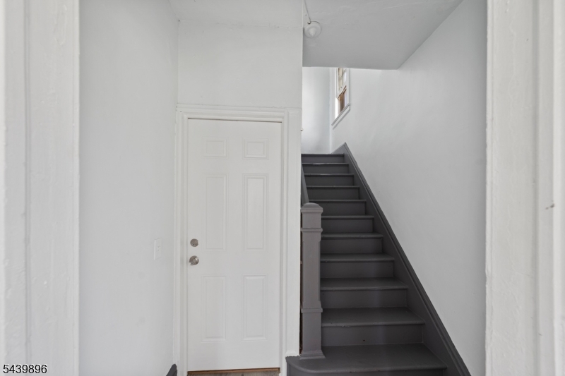 714 Chandler Ave