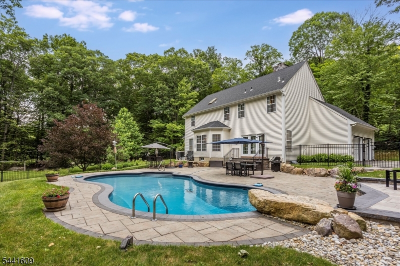 239 Old Beach Glen Rd