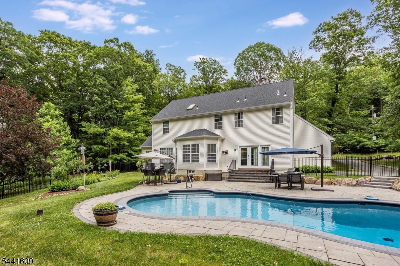 239 Old Beach Glen Rd