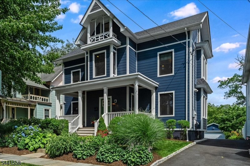 27 Montclair Ave