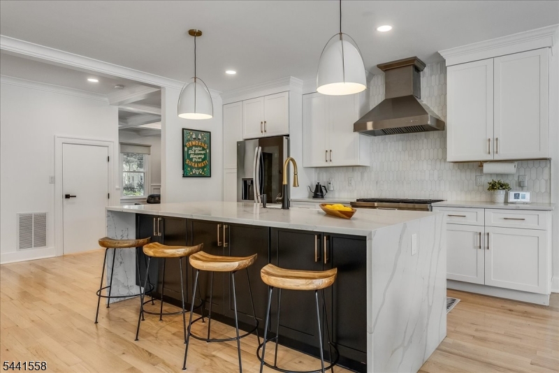 27 Montclair Ave