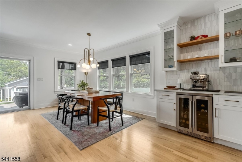 27 Montclair Ave