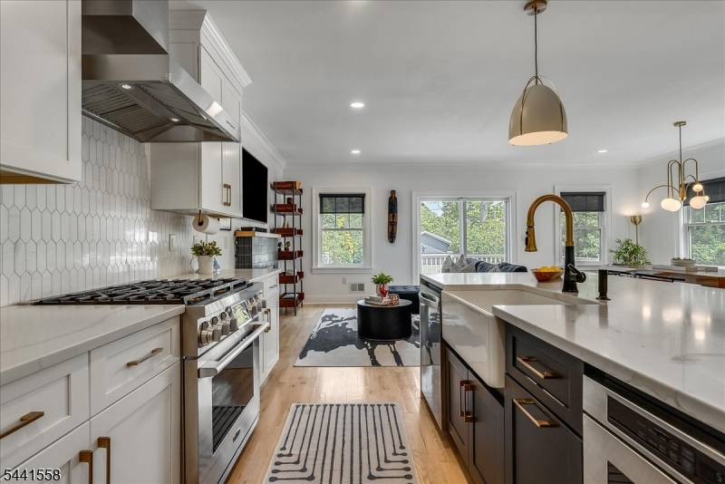 27 Montclair Ave