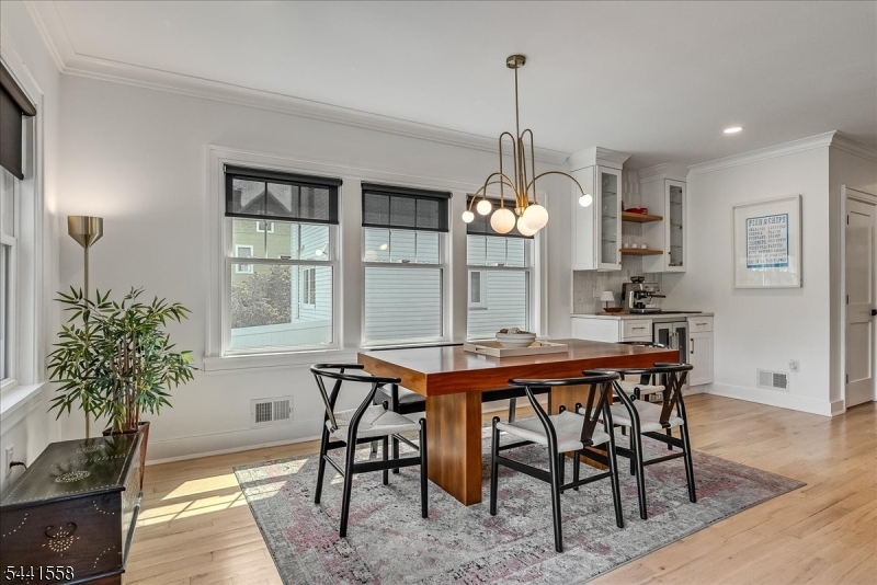 27 Montclair Ave