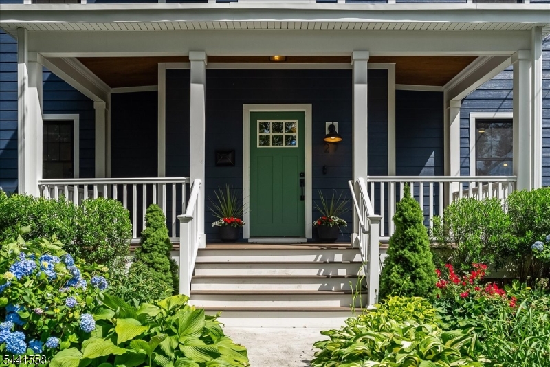 27 Montclair Ave