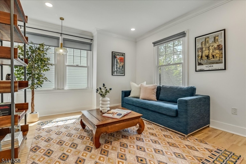 27 Montclair Ave