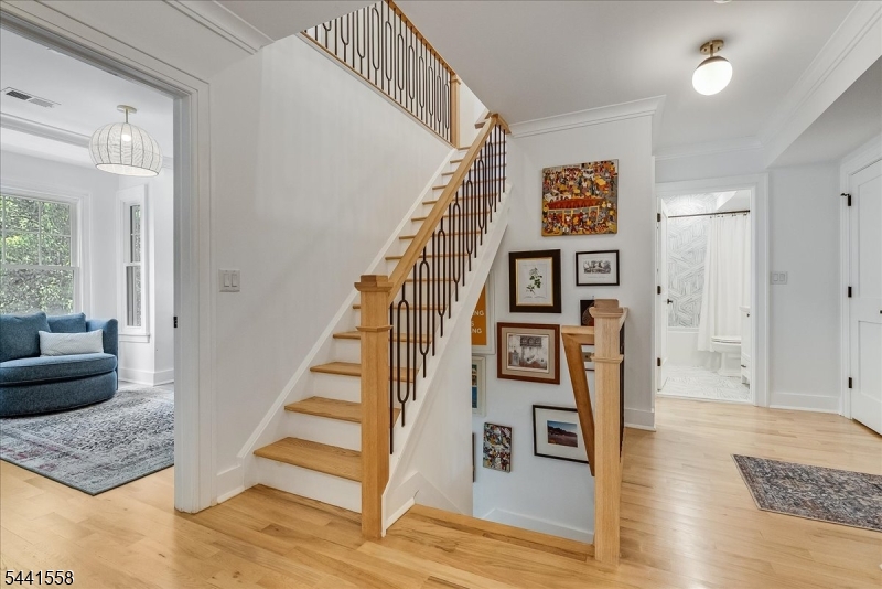 27 Montclair Ave