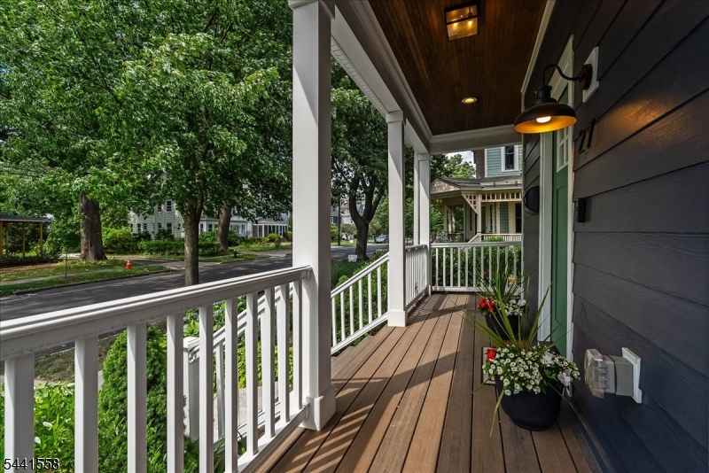 27 Montclair Ave
