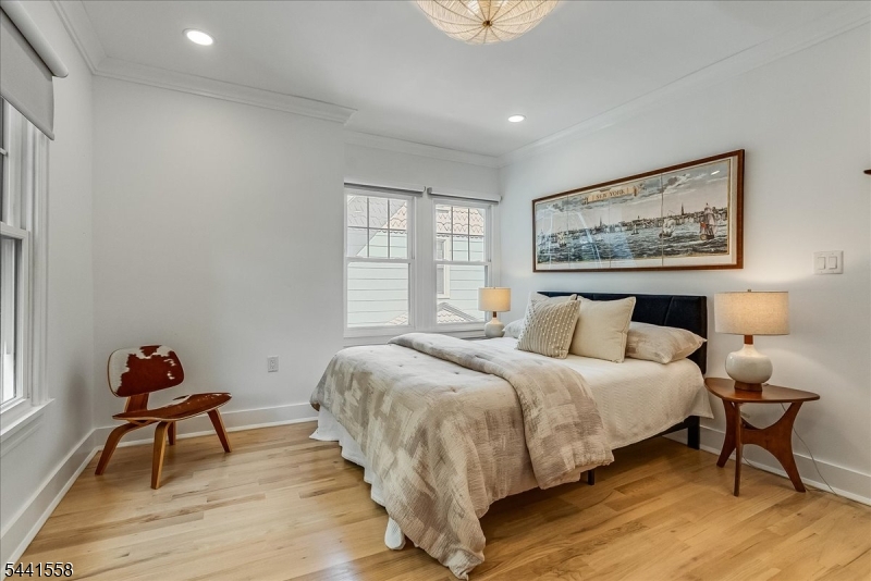 27 Montclair Ave