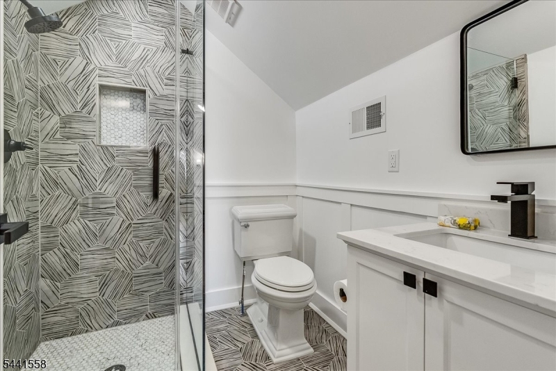 27 Montclair Ave