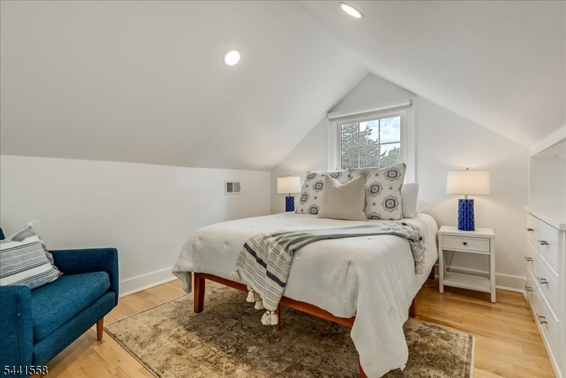 27 Montclair Ave