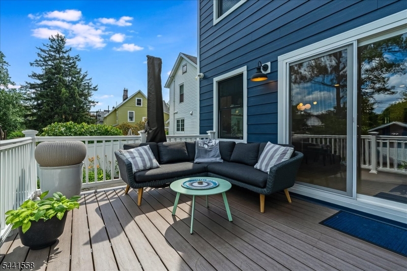27 Montclair Ave
