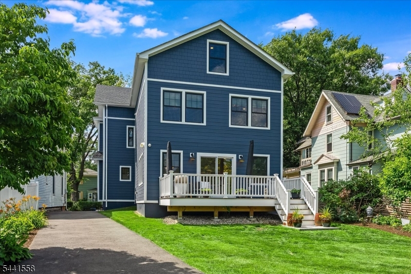 27 Montclair Ave