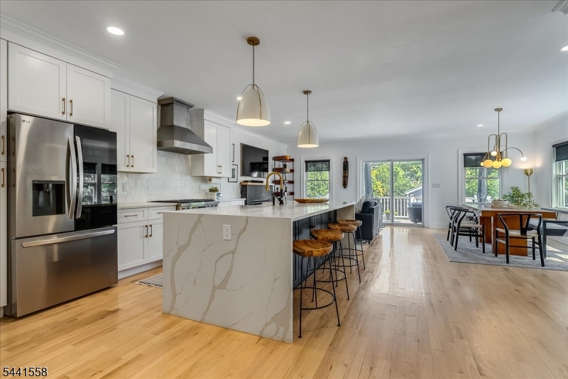 27 Montclair Ave