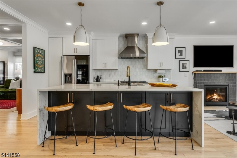 27 Montclair Ave