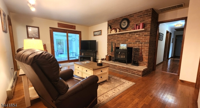 40 Dyer Rd