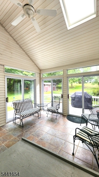40 Dyer Rd