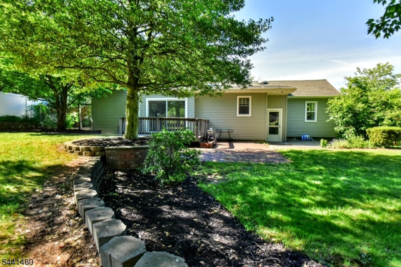 11 Mountain Ridge Dr