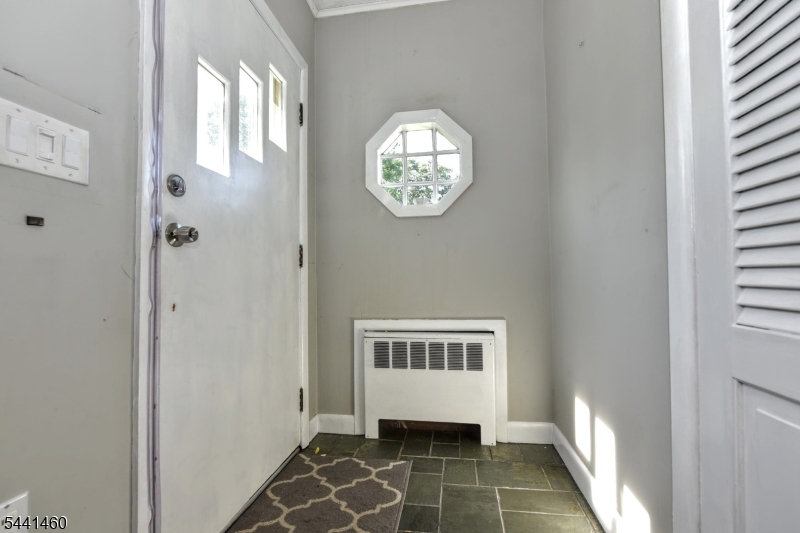11 Mountain Ridge Dr