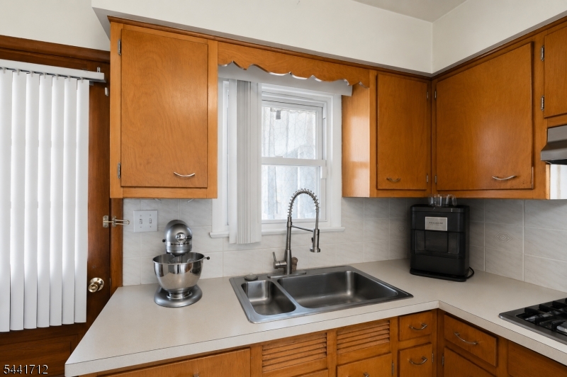 825 Mccandless Pl