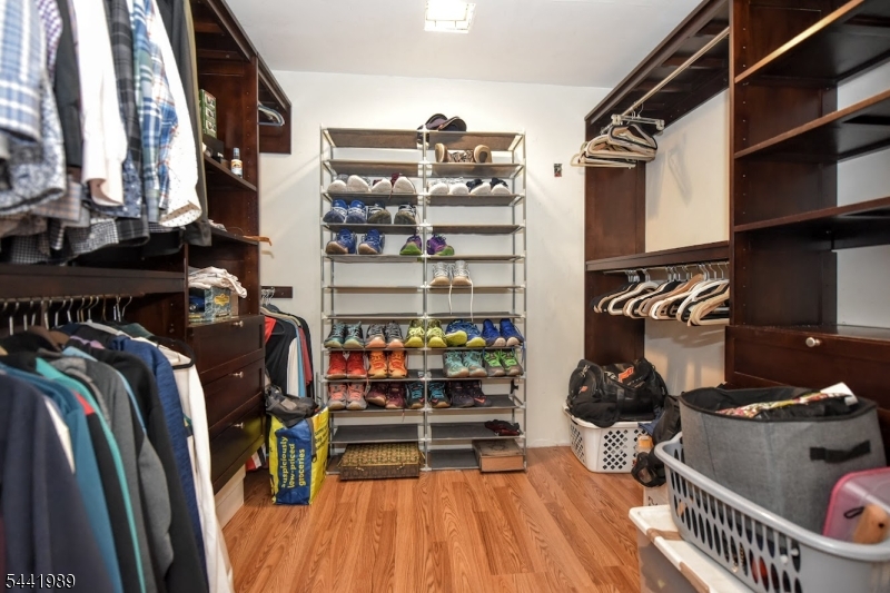 25 Morlot Ave