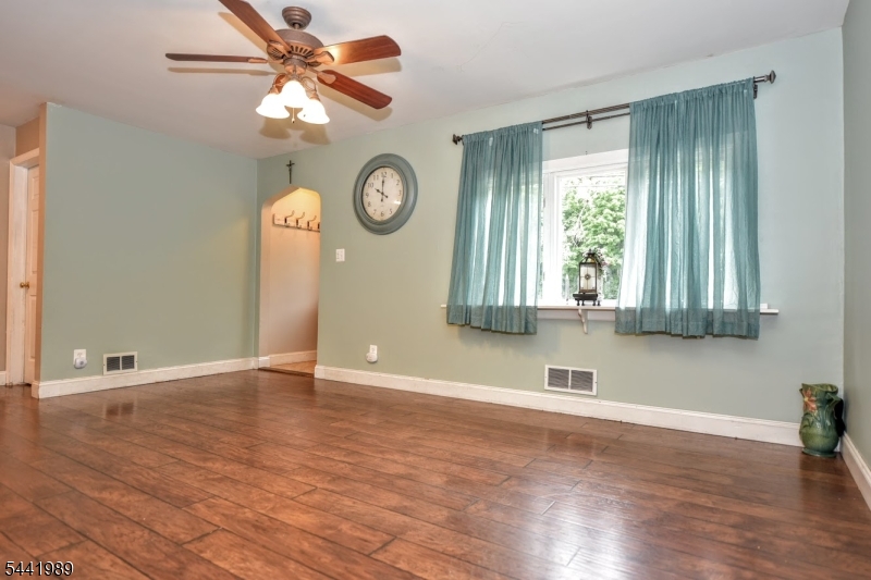 25 Morlot Ave