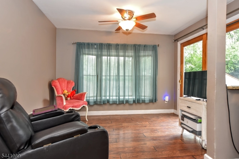 25 Morlot Ave