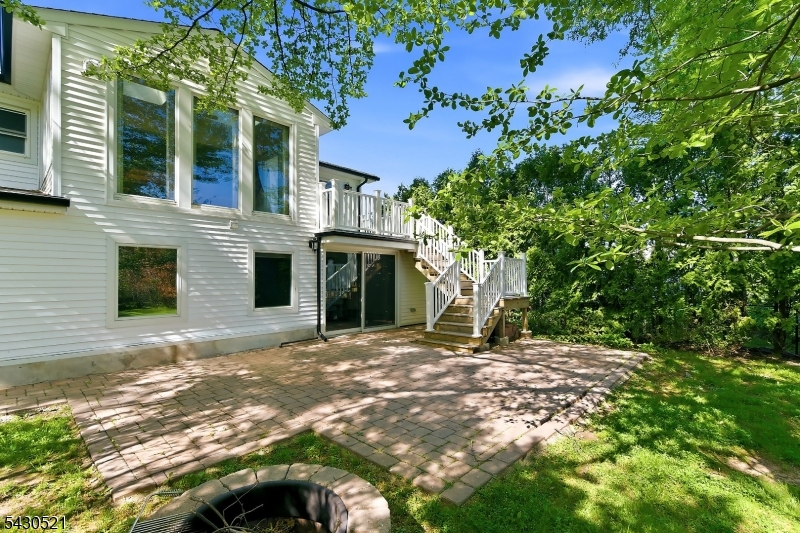 56 FRANCES DR