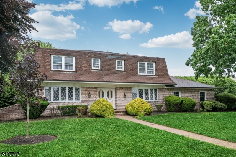 7 Glendale Ln