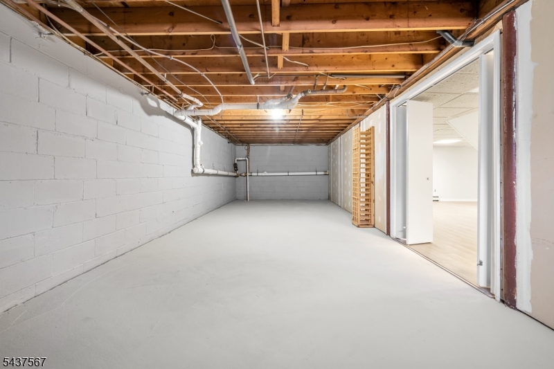 7 Glendale Ln
