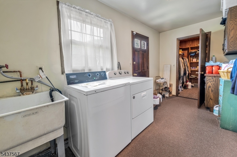 7 Glendale Ln