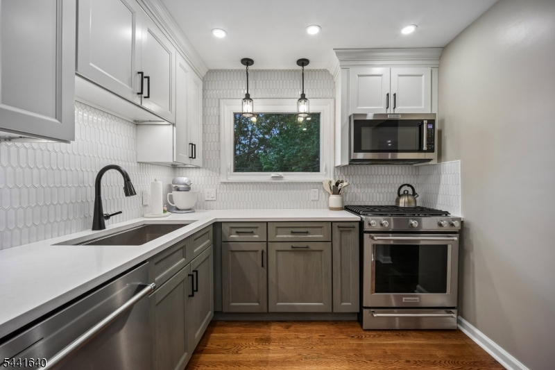 23 Andover Pl