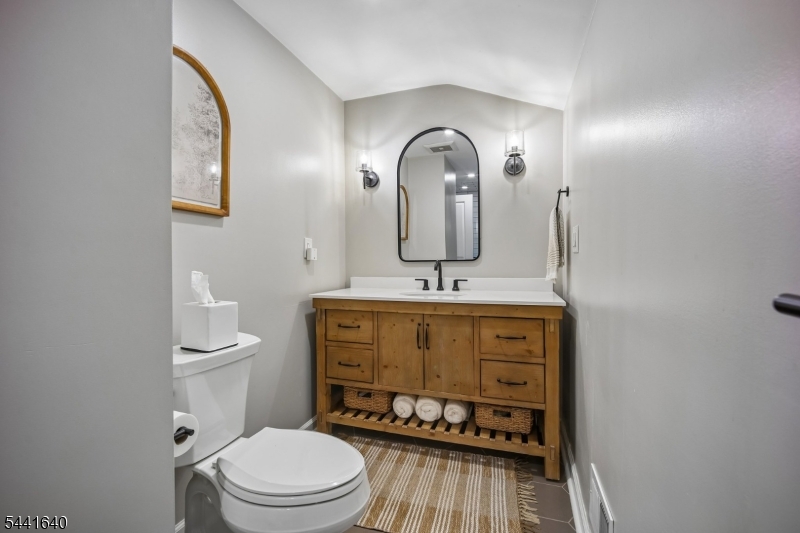 23 Andover Pl