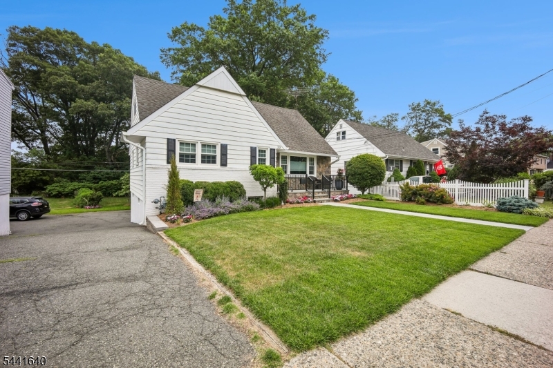 23 Andover Pl