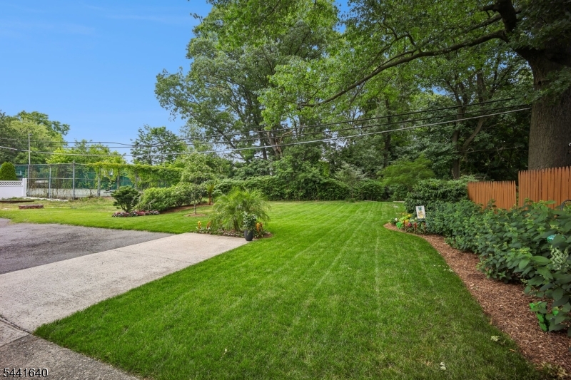 23 Andover Pl